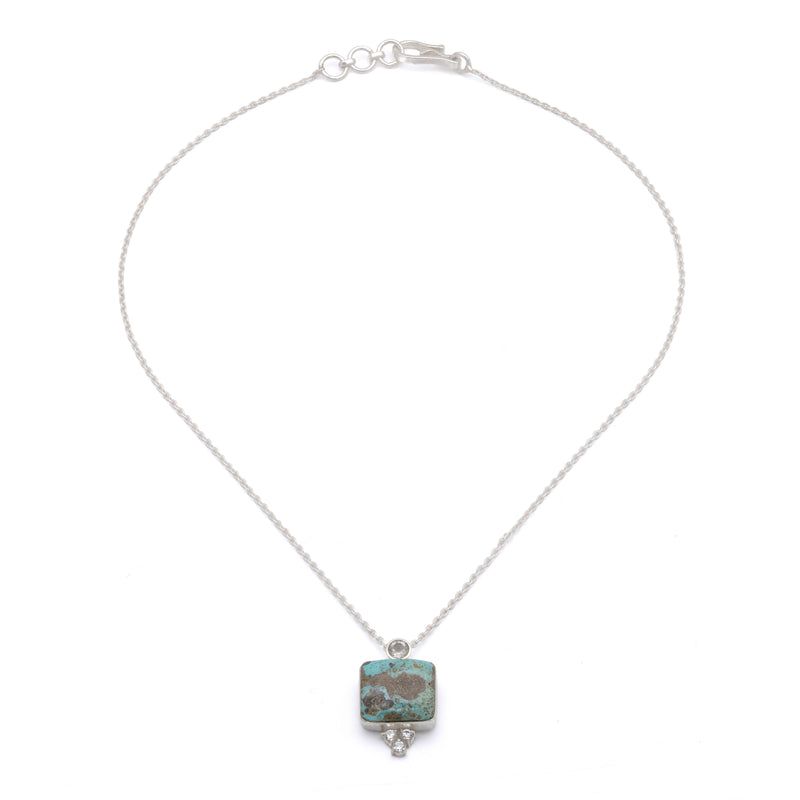 Velorra turquoise topaz pendant necklace detail